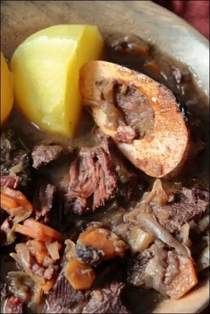 joues de beouf confites moelle carottes